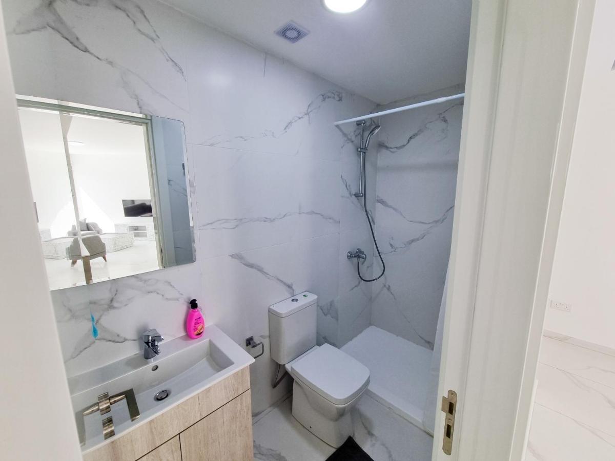לרנקה Shades Of Blue Apartment מראה חיצוני תמונה